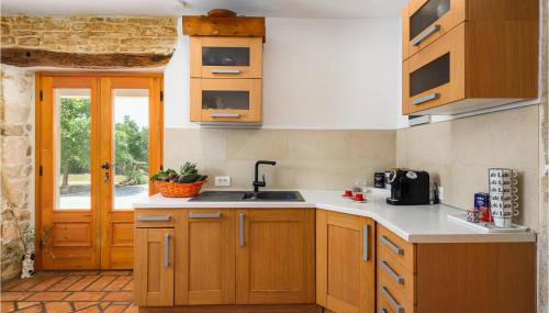 4 Bedroom Cozy Home In Sveti Lovrec - Foto 5