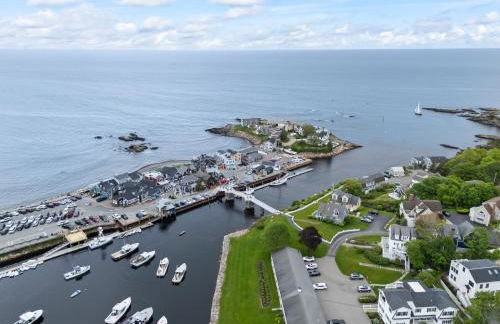 Tide's Edge Oceanfront Condo - Photo 21