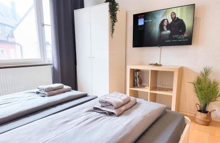 ALFA Apartment Esslingen City Altstadt nahe Stuttgart Messe I 3 Zimmer 5 Betten I Bad I Küche l WIFI & SmartTV I 3BR 5 Beds I Bathroom I Kitchen - Foto 5