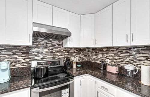 Vacation Home in Vegas w Pool 2 mile to Strip - Foto 25