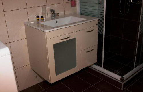 Thea Hotel - Studios & Suites - Photo 30