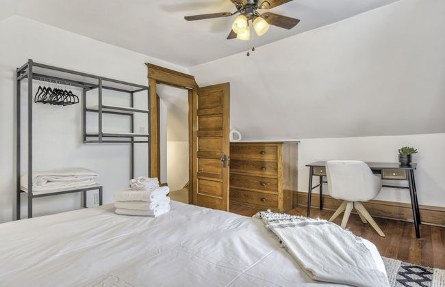 Ambassadors Quarters - Photo 13