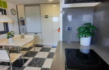 Apartment with pool near the beach and Barcelona by train - Photo 16