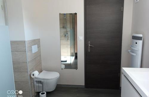 Aux pieds de la colline de Mousson - Foto 21