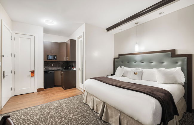 Aura Hotel Brooklyn - Photo 14