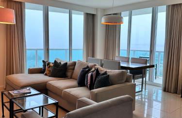 Breathtaking Direct Bay Views 2 bedroom condo with parking - Foto 10