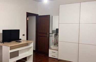 Casa di Zoe apartment - Punto di sosta x bikes auto e moto a 20 minuti dall'autostrada - parcheggio privato - giardino con barbecue - - Foto 23