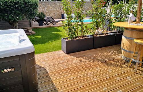 Suite l'inattendu avec Spa privatif et espace bien-être. - Foto 20