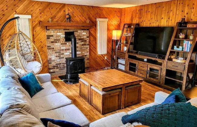 The Wooden Nest by Avantstay Deck, Big Yard w/ Hammocks & Fire Pit - Foto 5