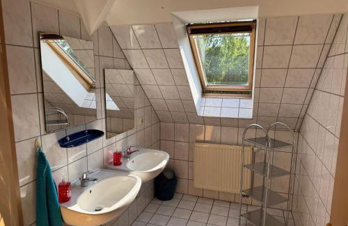 Pension auf dem Pferdehof Gut Greppin - mit WLAN, Sitzecke, Garten & kostenlosem Parken - Foto 13