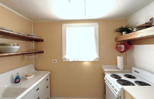 Cottage 8-9 - Stand Alone 2 Bedroom 2 Bath Private Courtyard Pet Friendly with Fee - Photo 15