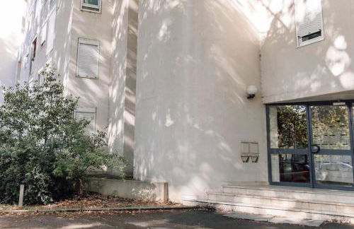 Studio design rénové/ Berges du Rhone - Photo 5