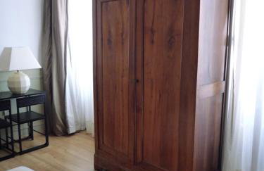 Appartement Avignon centre intra muros Cour extérieure Parking privé gratuit - Foto 14