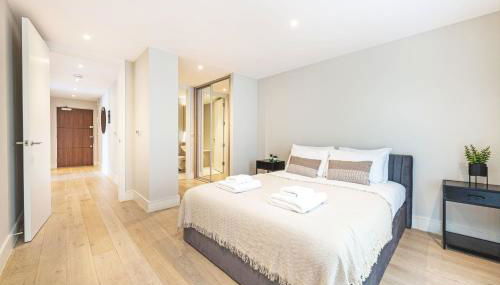 Accomodo London Southbank - Spacious & Elegant Apartments near Big Ben & London Eye - Foto 4, towels, wardrobe