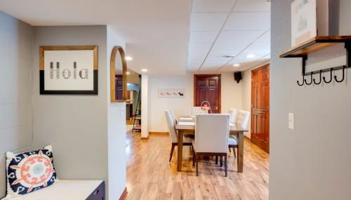 Cozy Milwaukee Apartment with Deck, 2 Mi to Airport! - Foto 4