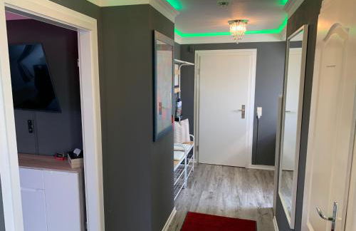 Best-Preis Ferienwohnung mit Netflix, Self-Check-In, eBike Ladestation im Fahrradraum, WLAN - direkt am Elberadweg im Herzen von Wittenberge - Foto 9