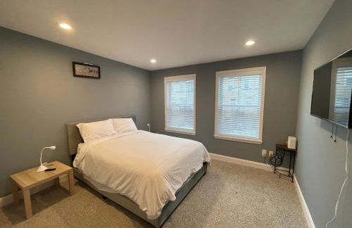 The Blue House! Modern+ Rooftop deck+ Parking - Foto 13