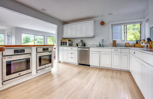 Berkshire Vacation Rentals: The Brookman: Renovated 6000 SF Estate On 40 Acres - Foto 16