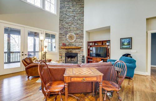 4 Mi to Bear Creek Lake! Serene Escape with Deck - Foto 5