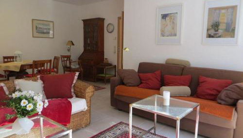 Weisses-Haus-am-Kurpark-Fewo-Gartenblick - Foto 5