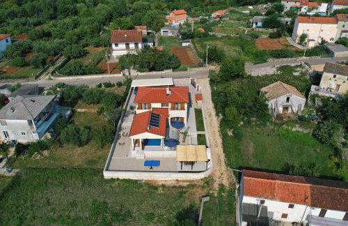 Villa Muskatel KRK -with heated covered pool - Photo 19