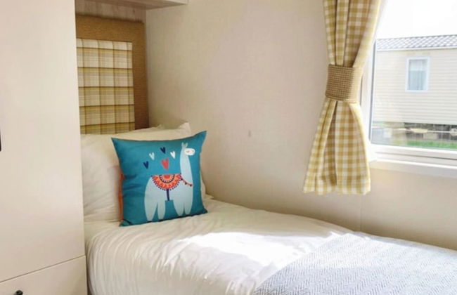 Caravan - Sleeps 6 - Pets Ok - Decking - Parking - Foto 4