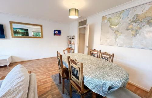 5 Bed Townhouse with Garden & Parking by BrumStay UK - Foto 41