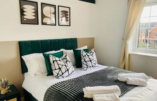 Just £45pppn! Prime Comfort for Contractors with Spacious Parking, Plush Beds, Top-notch Amenities, Flexible Stays & Lightning-Fast Internet - Photo 6