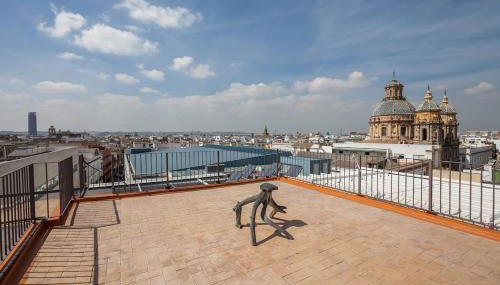 PENTHOUSE IN RESTORED c19TH HOME - Foto 3