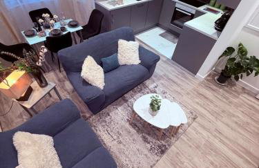 Bright Modern Apartment - Photo 2