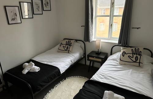 Timber Court - FREE PARKING - 2 Bedroom Apartment - FAST Wi-Fi - Perfect for Contractors! - Foto 7