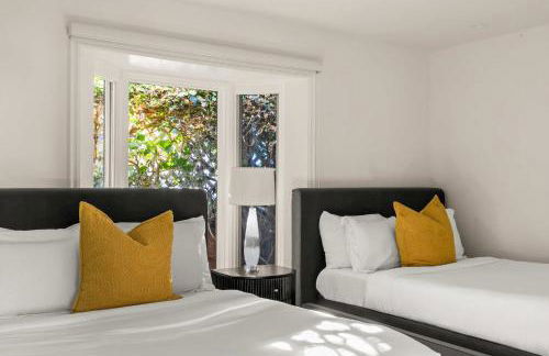 Pacific Perfection - Ocean Views Jacuzzi Walk to Beach and Dining - Photo 44