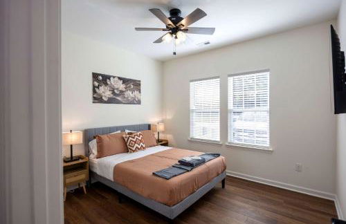 4 Min to Downtown - En-Suite Bath - Washer and Dryer - Foto 28