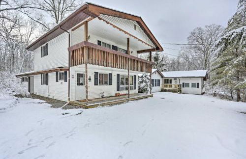 Large Greeley House with 2 Game Rooms and Yard! - Foto 41