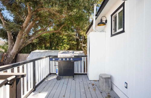 Hot Tub Fire Pit Pet Friendly Walk to Bell St - Foto 25