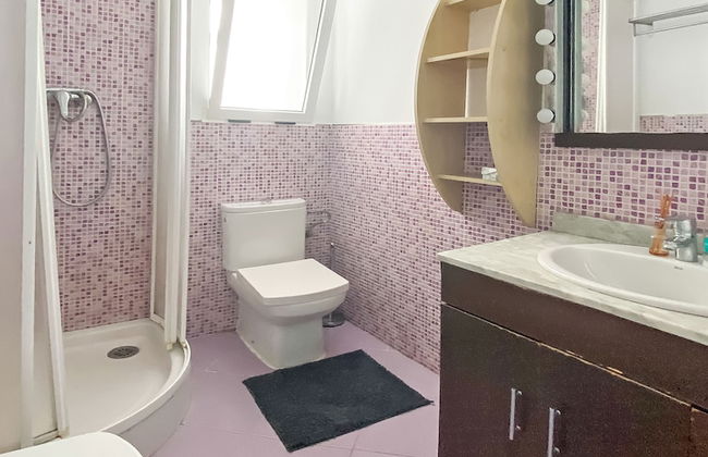 Elegant 4 beds train station upto 6 Pax - Foto 25