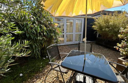 The Bolthole - Photo 3