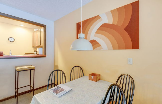 33SW - WiFi - Fireplace - Amenities - Sleeps 4 - Foto 19