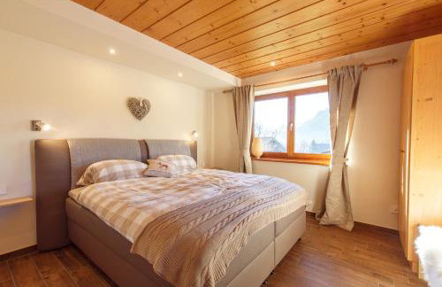 BERGSUCHT-Ruhpolding, Traumlage am sonnigen Südhang, kostenlose Parkplätze, schnelles WLAN, ruhige Sackgasse, NETFLIX inklusive - Foto 29