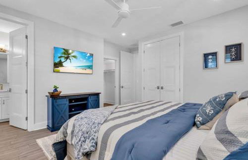 Bayview Pointe - Luxury home with heated pool! Near Anna Maria isle! - Photo 19