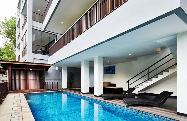 Chamomile Hill View 6BR Villa pool and movie room - Photo 32