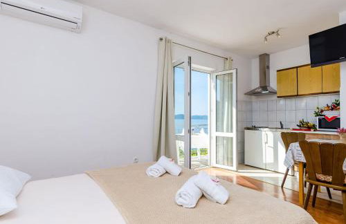 Apartments Cypress Sea Cove - Comfort Studio Apartment with Balcony and Sea View A1 - Foto 13