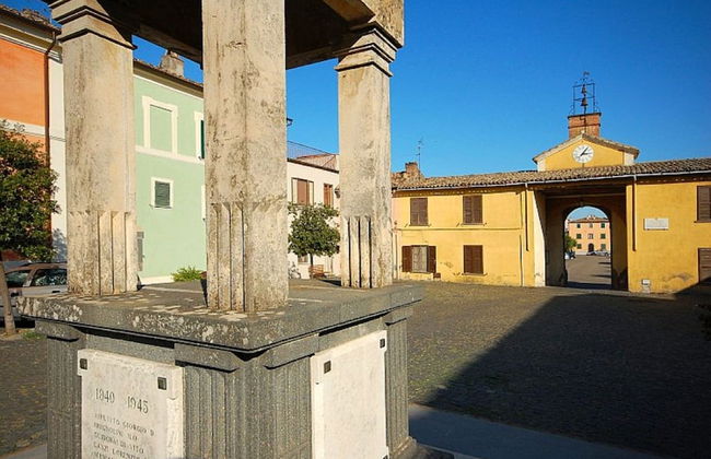 Blue House Near Bagnoregio-overlooking the Umbrian Mountains and Tiber Valley - Photo 37