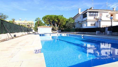 Global Properties, Adosado en la playa con piscina - Foto 2