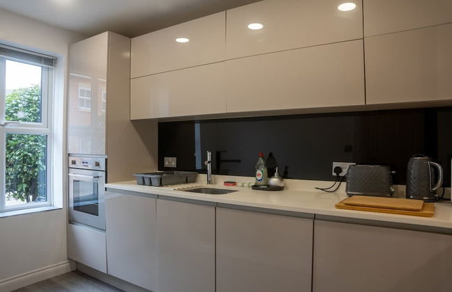 Host Stay Oriel Close - Photo 16