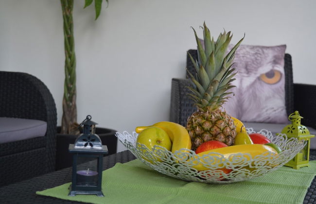 Green-beautiful Modern Apt. With Balcony & Garden - Foto 15