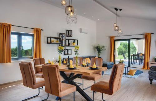 Radola residence by Radola family - Photo 18