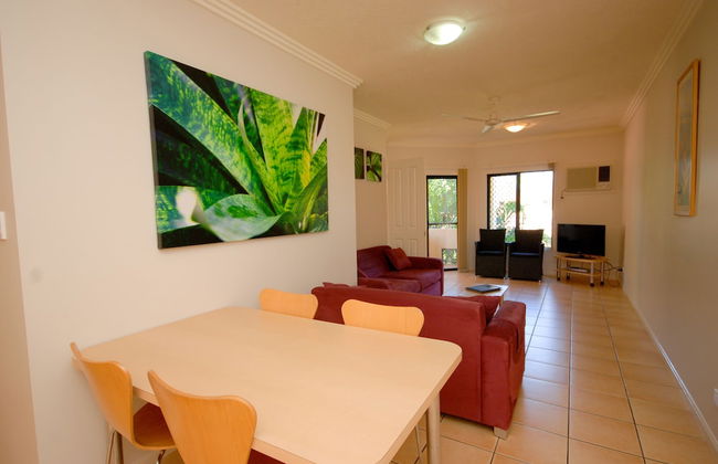 City Plaza Apartments - Foto 12