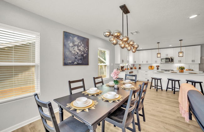 Spacious & Homey 4br/3ba W/amenities Near Downtown - Foto 30