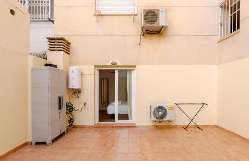 WintowinRentals Modern Apartment with Private Indoor Patio in Málaga - Foto 7